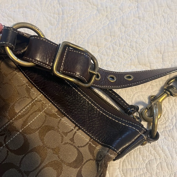 Coach authentic cross body bag in great condition - Picture 3 of 5